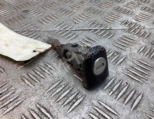Личинка дверного замка Volkswagen Golf V (1K) 2004-2009  Volkswagen Golf Golf V (1K) 2004-2009