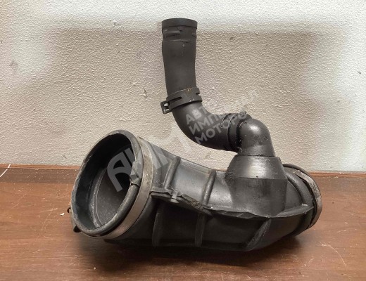 Патрубок воздушного фильтра Opel Astra G 1998-2004  Opel Astra Astra G 1998-2004