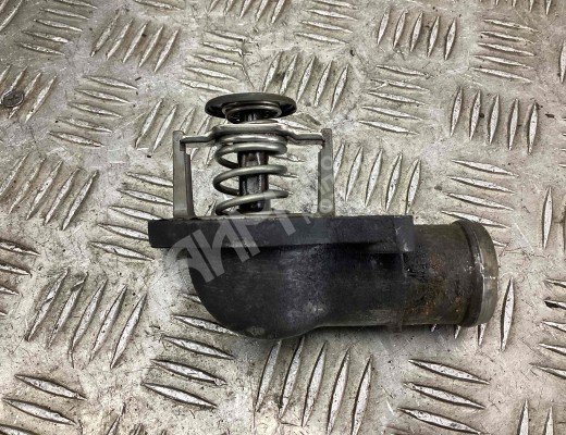 Корпус термостата Volkswagen Touareg I (7L) 2002-2006  Volkswagen Touareg Touareg I (7L) 2002-2006