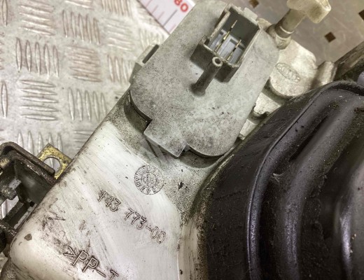 Фара левая Mercedes Vario (W670) 1996-2013  Mercedes Vario Vario (W670) 1996-2013