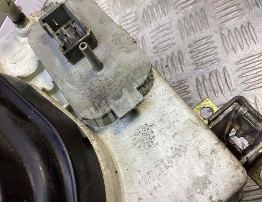 Фара правая Mercedes Vario (W670) 1996-2013  Mercedes Vario Vario (W670) 1996-2013