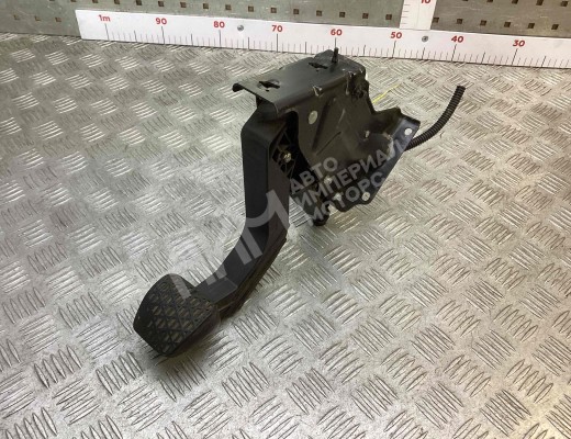 Педаль сцепления Mercedes Sprinter II (W906) 2013-2018 рестайлинг  Mercedes Sprinter Sprinter II (W906) 2013-2018 рестайлинг