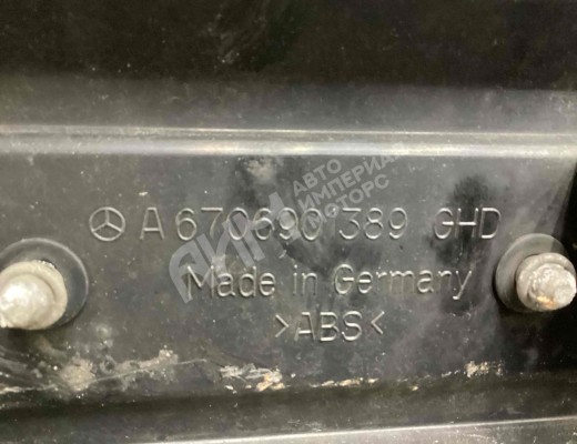 Решетка радиатора Mercedes Vario (W670) 1996-2013  Mercedes Vario Vario (W670) 1996-2013
