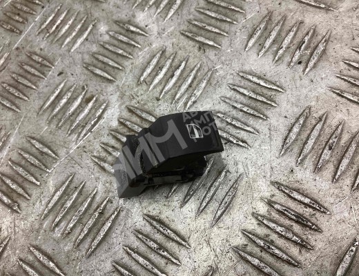 Кнопка стеклоподъемника заднего правого Volkswagen Golf+ V (5M) 2005-2014  Volkswagen Golf Plus Golf+ V (5M) 2005-2014