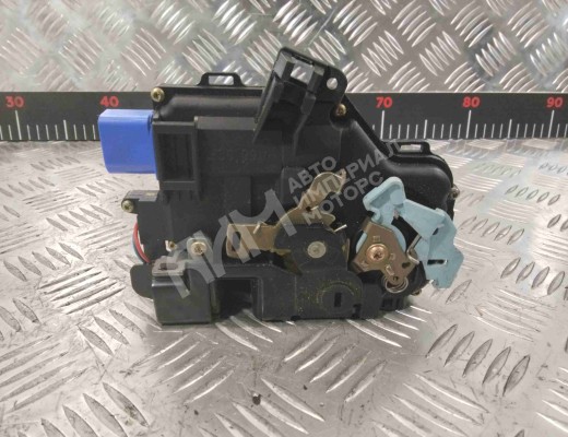 Замок двери задней правой Volkswagen Golf+ V (5M) 2005-2014  Volkswagen Golf Plus Golf+ V (5M) 2005-2014