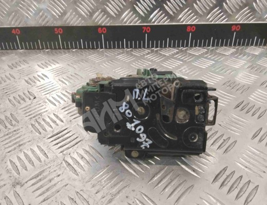 Замок двери передней левой Volkswagen Passat B5+ (3B) 2000-2005 рестайлинг  Volkswagen Passat Passat B5+ (3B) 2000-2005 рестайлинг