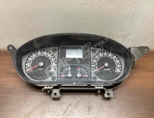 Щиток приборов (приборная панель) Iveco Daily IV 2006-2011  Iveco Daily Daily IV 2006-2011