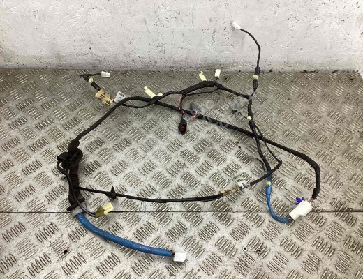 Проводка крышки багажника  Ford Maverick II 2000-2007