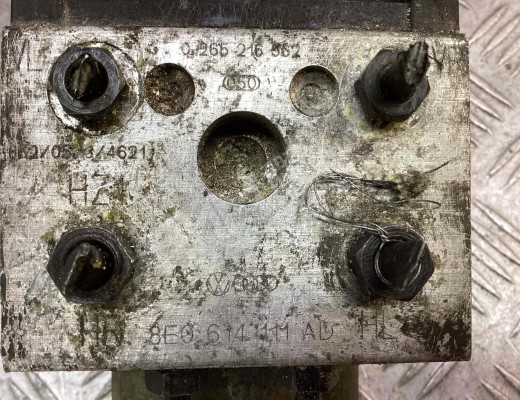 Блок ABS Audi A4 B5 (8D) 1994-1999  Audi A4 A4 B5 (8D) 1994-1999