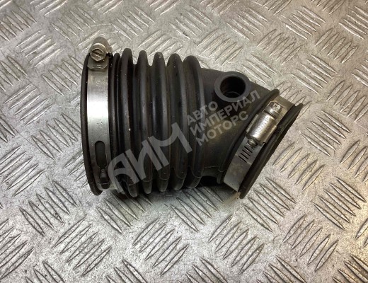 Патрубок воздушного фильтра Ford Maverick II 2000-2007  Ford Maverick Maverick II 2000-2007