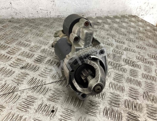 Стартер Volkswagen Passat B5+ (3B) 2000-2005 рестайлинг  Volkswagen Passat Passat B5+ (3B) 2000-2005 рестайлинг