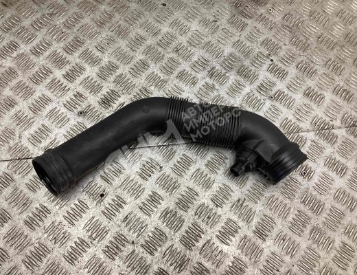 Патрубок воздушного фильтра Skoda Octavia A5 (1Z) 2004-2008  Skoda Octavia Octavia A5 (1Z) 2004-2008