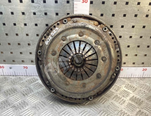 Маховик Volkswagen Passat B5+ (3B) 2000-2005 рестайлинг  Volkswagen Passat Passat B5+ (3B) 2000-2005 рестайлинг