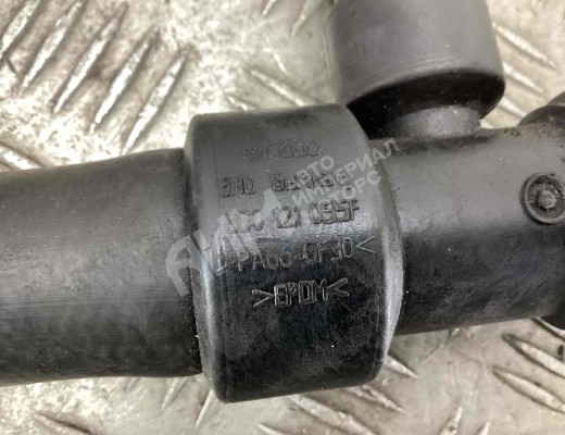 Патрубок радиатора Audi A4 B5 (8D) 1994-1999  Audi A4 A4 B5 (8D) 1994-1999