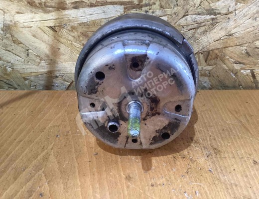 Подушка крепления двигателя Audi A6 C5 (4B) 1997-2001  Audi A6 A6 C5 (4B) 1997-2001