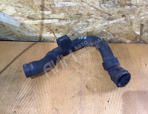 Патрубок радиатора Volkswagen Passat B5+ (3B) 2000-2005 рестайлинг  Volkswagen Passat Passat B5+ (3B) 2000-2005 рестайлинг