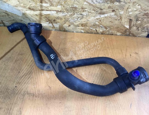Патрубок радиатора Volkswagen Passat B5+ (3B) 2000-2005 рестайлинг  Volkswagen Passat Passat B5+ (3B) 2000-2005 рестайлинг