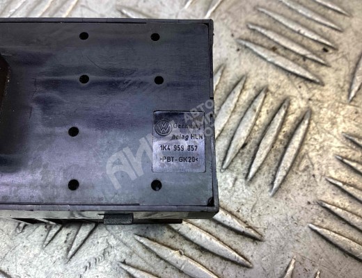 Блок управления стеклоподъемниками Volkswagen Golf V (1K) 2004-2009  Volkswagen Golf Golf V (1K) 2004-2009