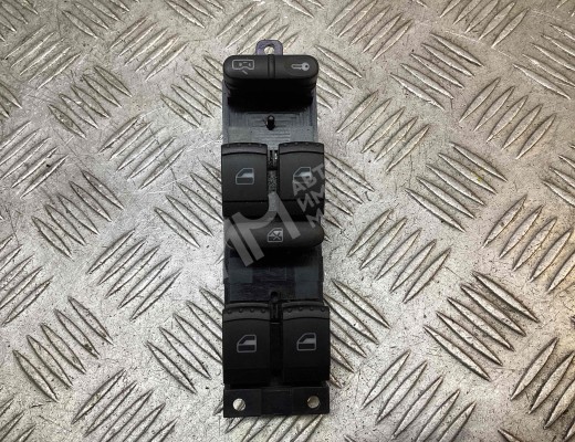 Блок управления стеклоподъемниками Volkswagen Golf IV (1J) 1997-2004  Volkswagen Golf Golf IV (1J) 1997-2004