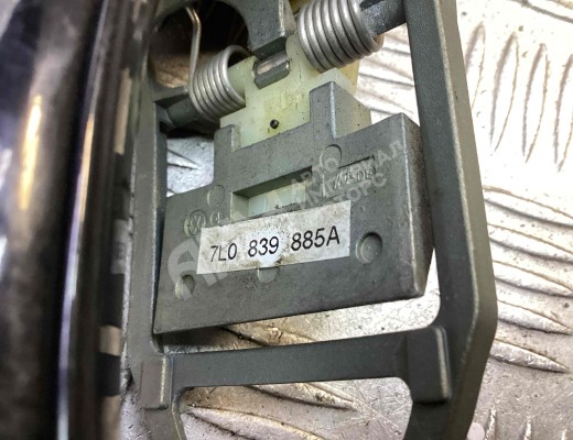 Ручка наружная задняя левая Volkswagen Touareg I (7L) 2002-2006  Volkswagen Touareg Touareg I (7L) 2002-2006