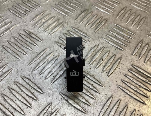 Кнопка центрального замка Volkswagen Touareg I (7L) 2002-2006  Volkswagen Touareg Touareg I (7L) 2002-2006