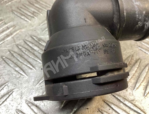 Патрубок радиатора Volkswagen Passat B6 (3C) 2005-2010  Volkswagen Passat Passat B6 (3C) 2005-2010