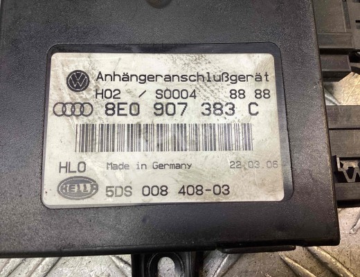 Блок согласования фаркопа Volkswagen Touran I (1T) 2003-2006  Volkswagen Touran Touran I (1T) 2003-2006