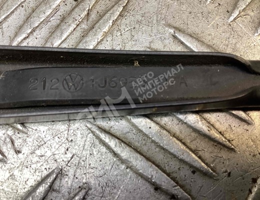 Щеткодержатель задний Volkswagen Golf IV (1J) 1997-2004  Volkswagen Golf Golf IV (1J) 1997-2004