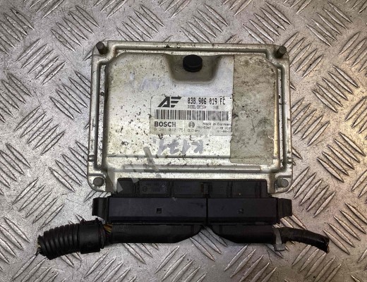 Блок управления двигателем Seat Alhambra I (7M) 2000-2010 рестайлинг  Seat Alhambra Alhambra I (7M) 2000-2010 рестайлинг