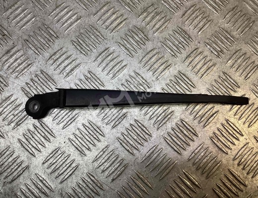 Щеткодержатель задний Volkswagen Passat B5+ (3B) 2000-2005 рестайлинг  Volkswagen Passat Passat B5+ (3B) 2000-2005 рестайлинг