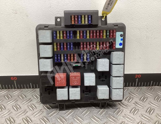 Блок предохранителей Renault Midlum I 2000-2006  Renault Midlum Midlum I 2000-2006