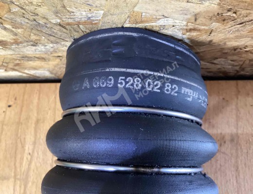 Патрубок интеркулера Mercedes Vario (W670) 1996-2013  Mercedes Vario Vario (W670) 1996-2013