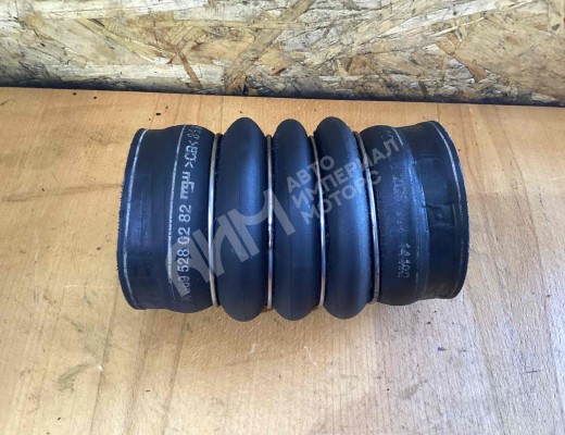 Патрубок интеркулера Mercedes Vario (W670) 1996-2013  Mercedes Vario Vario (W670) 1996-2013