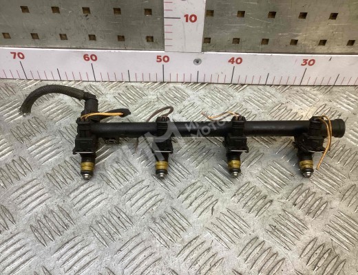 Форсунка Renault Laguna II (X74) 2001-2005  Renault Laguna Laguna II (X74) 2001-2005
