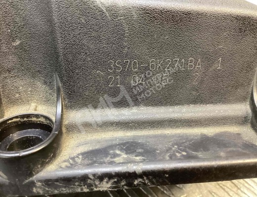 Клапанная крышка Ford Mondeo III 2003-2007 рестайлинг  Ford Mondeo Mondeo III 2003-2007 рестайлинг