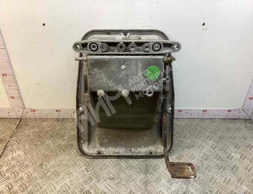 Узел педальный (блок педалей) Iveco EuroTech 1992-2002  Iveco EuroTech EuroTech 1992-2002