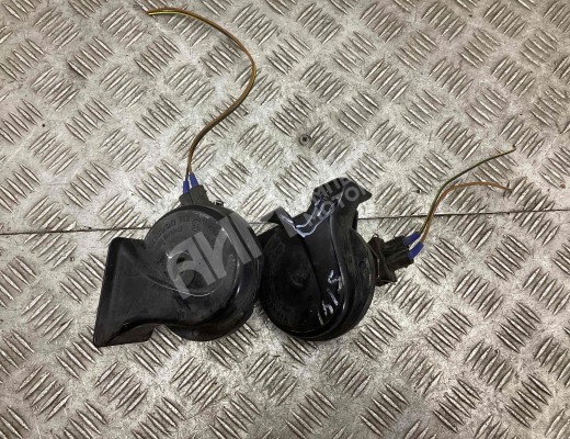 Сигнал (клаксон) Volkswagen Passat B5 (3B) 1996-2000  Volkswagen Passat Passat B5 (3B) 1996-2000