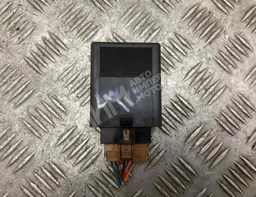 Реле поворотов Mercedes Vario (W670) 1996-2013  Mercedes Vario Vario (W670) 1996-2013