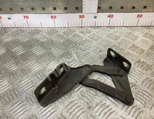 Петля капота правая Iveco Daily IV 2006-2011  Iveco Daily Daily IV 2006-2011