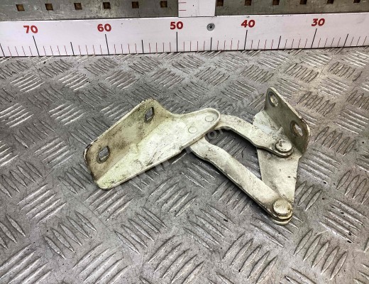 Петля капота правая Iveco Daily IV 2006-2011  Iveco Daily Daily IV 2006-2011