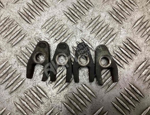 Скоба (кронштейн) крепления форсунки Renault Laguna II (X74) 2001-2005  Renault Laguna Laguna II (X74) 2001-2005