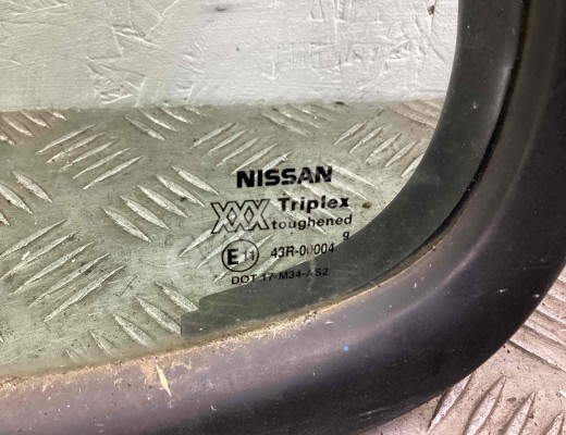 Форточка задняя левая Nissan Micra II (K11) 1992-2002  Nissan Micra Micra II (K11) 1992-2002