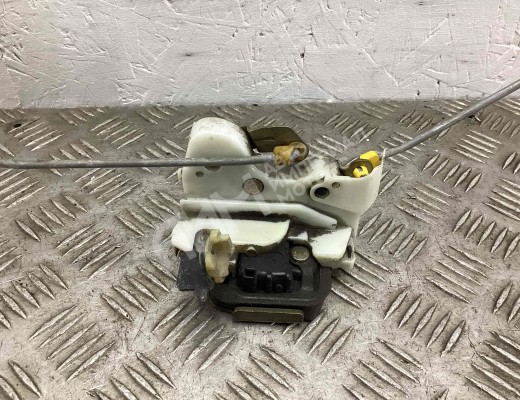 Замок двери задней левой Nissan Micra II (K11) 1992-2002  Nissan Micra Micra II (K11) 1992-2002