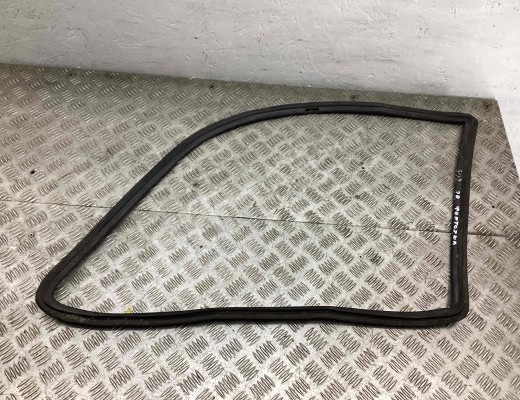 Уплотнитель Volkswagen Sharan I (7M) 2003-2010 2-й рестайлинг  Volkswagen Sharan Sharan I (7M) 2003-2010 2-й рестайлинг