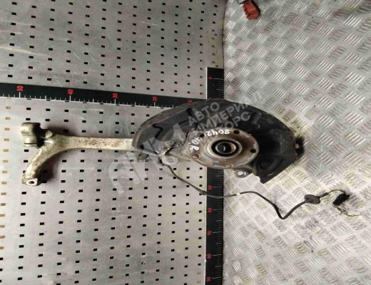 Кулак поворотный правый Audi A4 B7 (8EC, 8ED) 2004-2008  Audi A4 A4 B7 (8EC, 8ED) 2004-2008