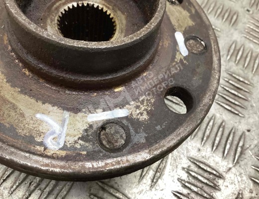 Ступица передняя правая Opel Astra H 2004-2007  Opel Astra Astra H 2004-2007