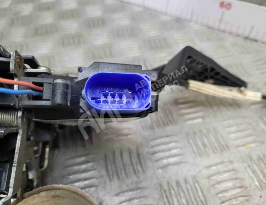Замок двери передней левой Volkswagen Touareg I (7L) 2002-2006  Volkswagen Touareg Touareg I (7L) 2002-2006