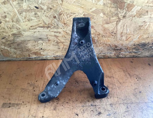 Кронштейн двигателя Audi A4 B7 (8EC, 8ED) 2004-2008  Audi A4 A4 B7 (8EC, 8ED) 2004-2008