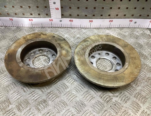 Диск тормозной задний Skoda Octavia A5 (1Z) 2004-2008  Skoda Octavia Octavia A5 (1Z) 2004-2008