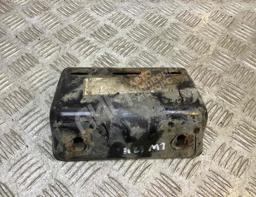 Кронштейн крепления бампера переднего Mercedes Vario (W670) 1996-2013  Mercedes Vario Vario (W670) 1996-2013